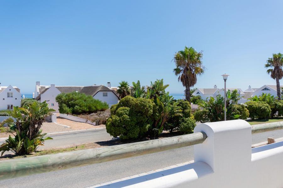 4 Bedroom Property for Sale in Golden Mile Western Cape